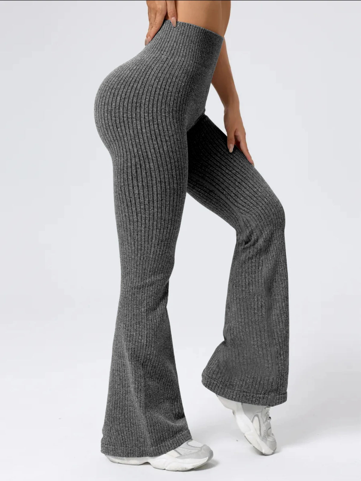 High-Waist Flared Leggings mit ausgestelltem Bein