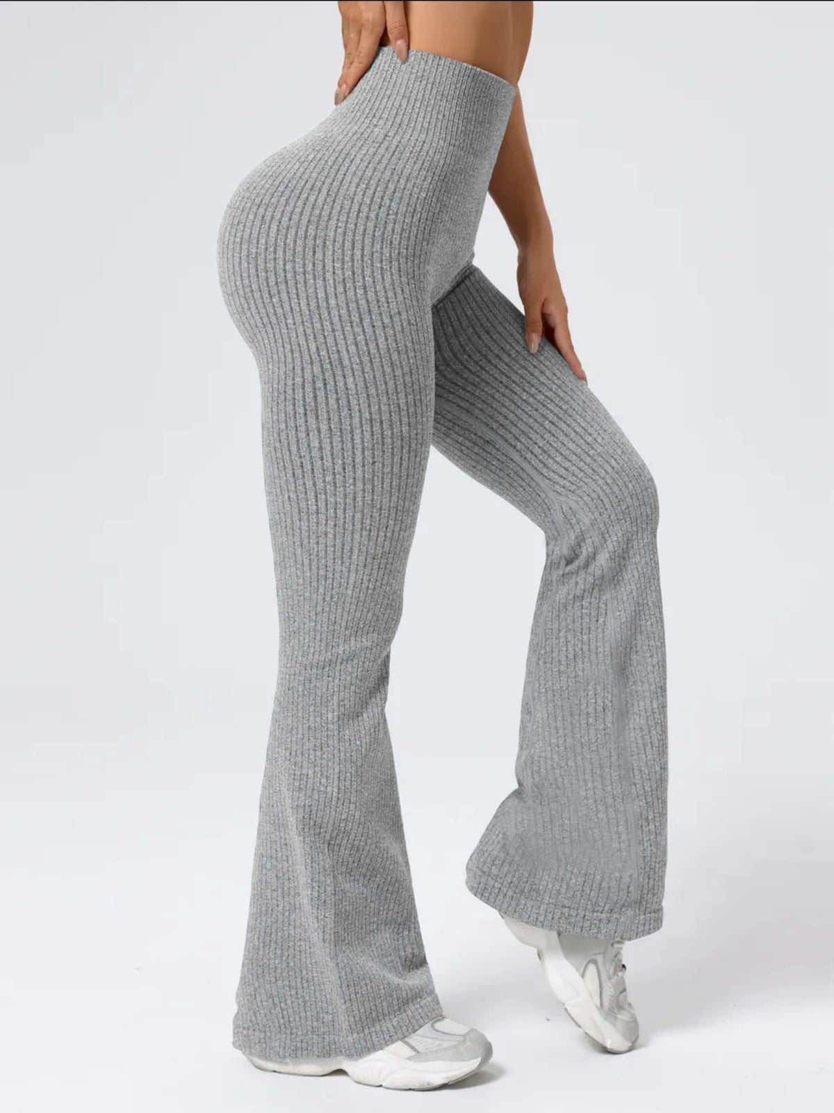 High-Waist Flared Leggings mit ausgestelltem Bein