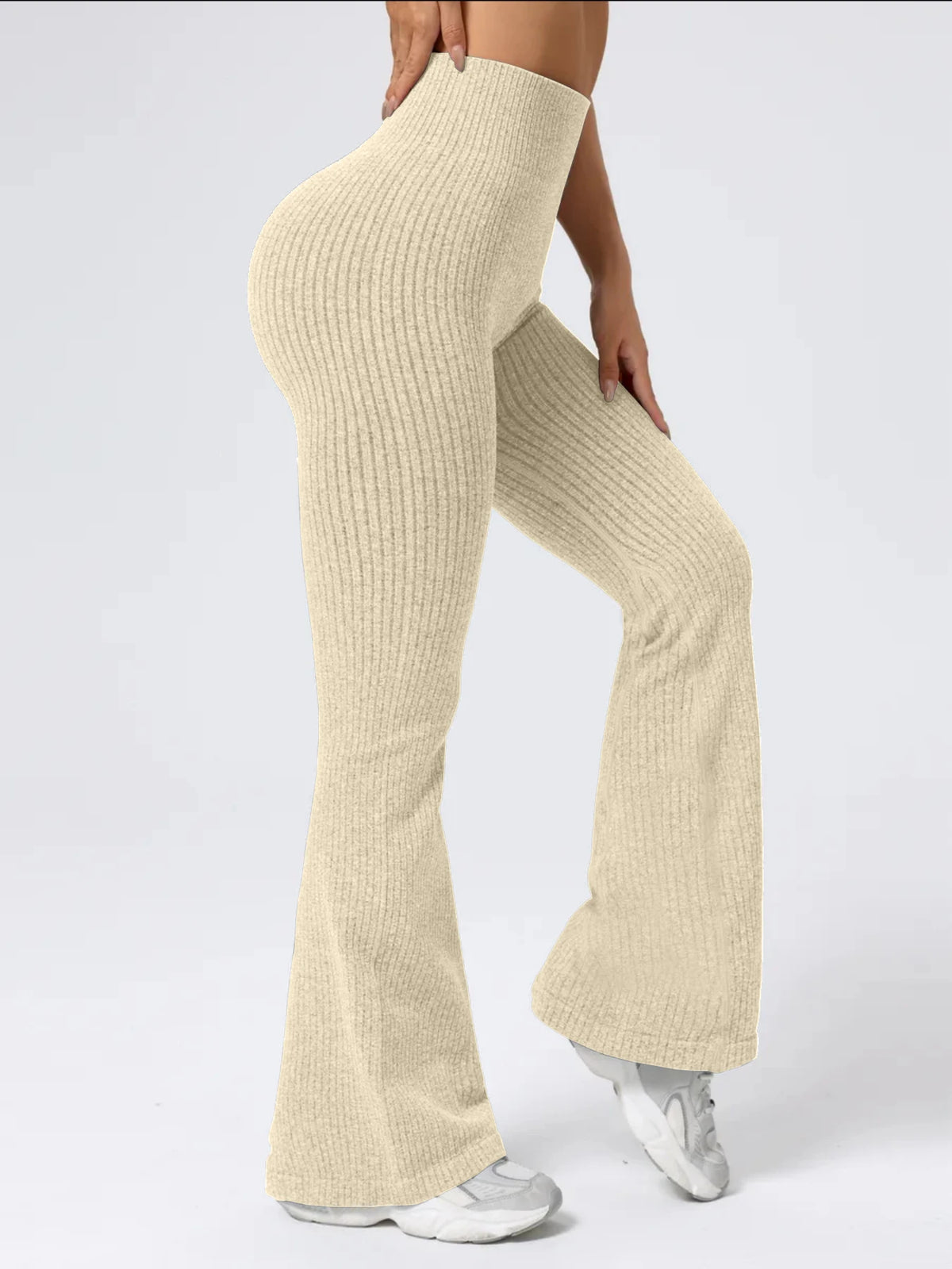 High-Waist Flared Leggings mit ausgestelltem Bein